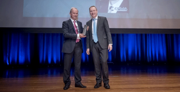 Cèsar Molins receives EPMA distinguished service award