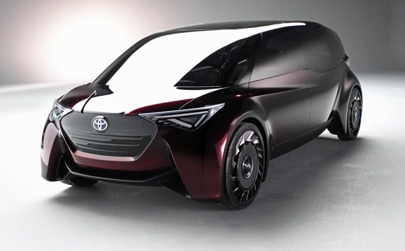 Toyota releases 1000 km range fuel cell concept vehicle 