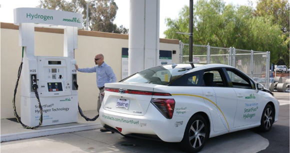 Air Products showcases hydrogen fuel cell vehicle at America On Wheels Museum