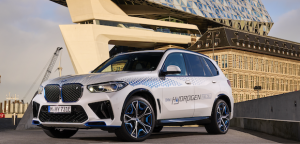 A pilot fleet of BMW iX5 Hydrogen vehicles will be deployed later this year (Courtesy BMW Group)