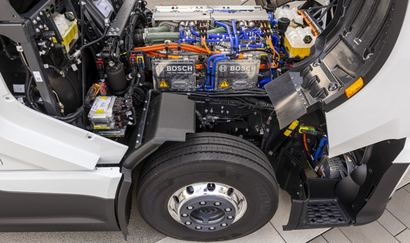 The hydrogen-powered IVECO heavy duty truck (Courtesy Bosch)